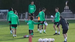 Collado se une a la larga lista de bajas del Elche