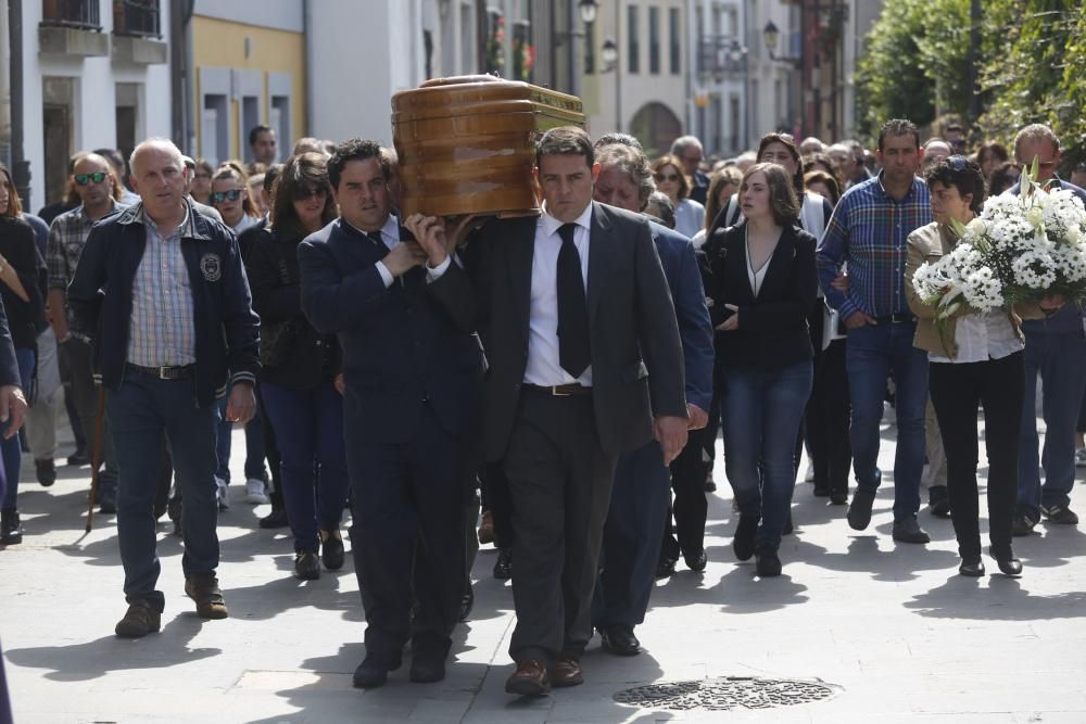 Funeral de Ramón Menéndez en Luanco