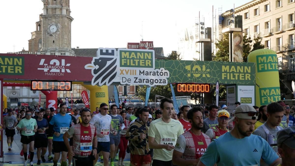 Salida del Maratón de Zaragoza desde la plaza del Pilar del año pasado