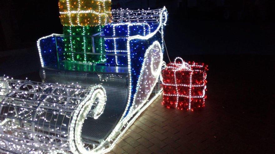 Rompen una decoración navideña en Almendralejo por segunda noche consecutiva
