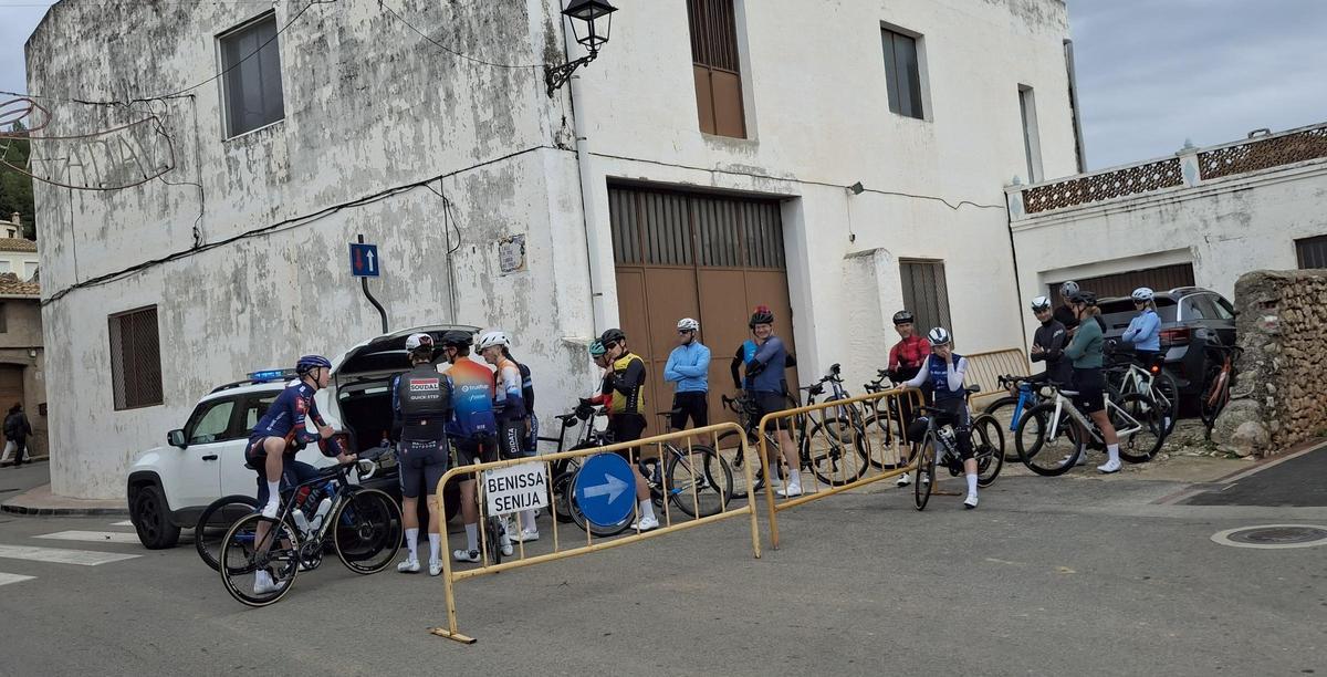 Imagen de archivo de ciclistas multados en Llíber por saltarse tres direcciones prohibidas