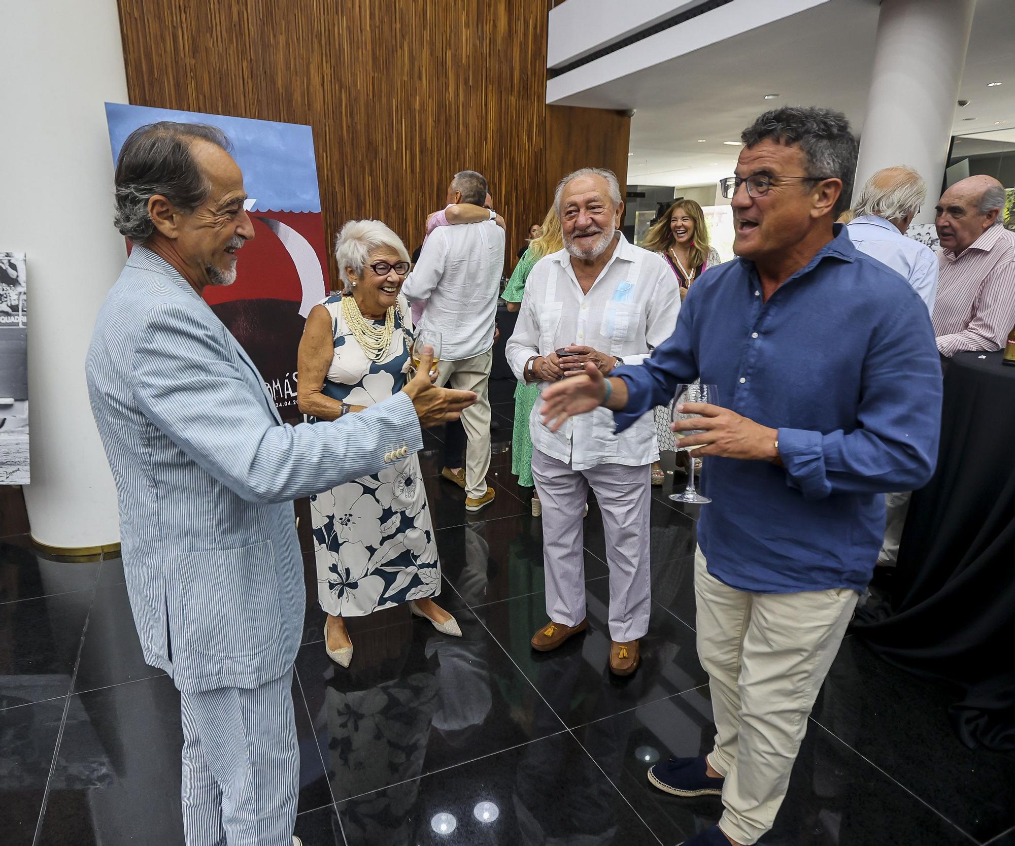 El diestro Luis Francisco Espl�; Mari Vidal; Mariano Caballero y Toni Cabot, director del Club INFORMACI�N.jpg