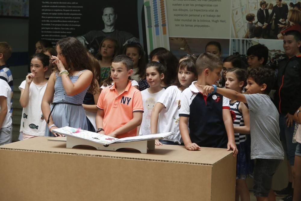 Visita de la Reina Letizia al colegio Quirinal