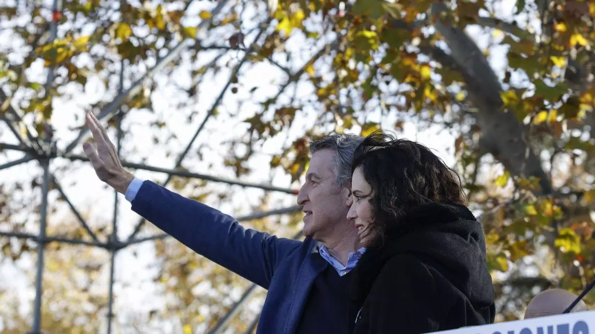 Ayuso recurre al terrorismo para cargar contra Sánchez: "ETA está preparando su asalto al País Vasco y a Navarra"