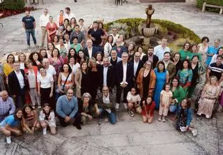 Cen persoas sumáronse en Ames á cea solidaria en favor dos pacientes pediátricos do hospital de Santiago