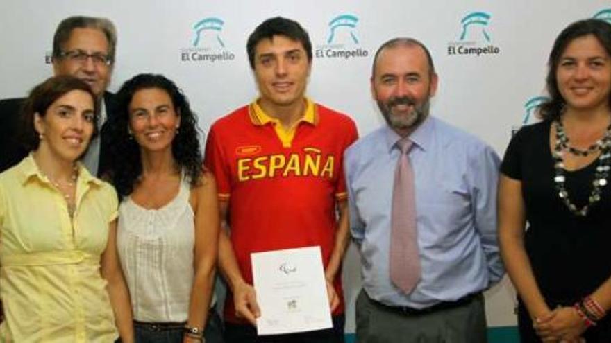 El Campello homenajea al atleta Antonio Andújar