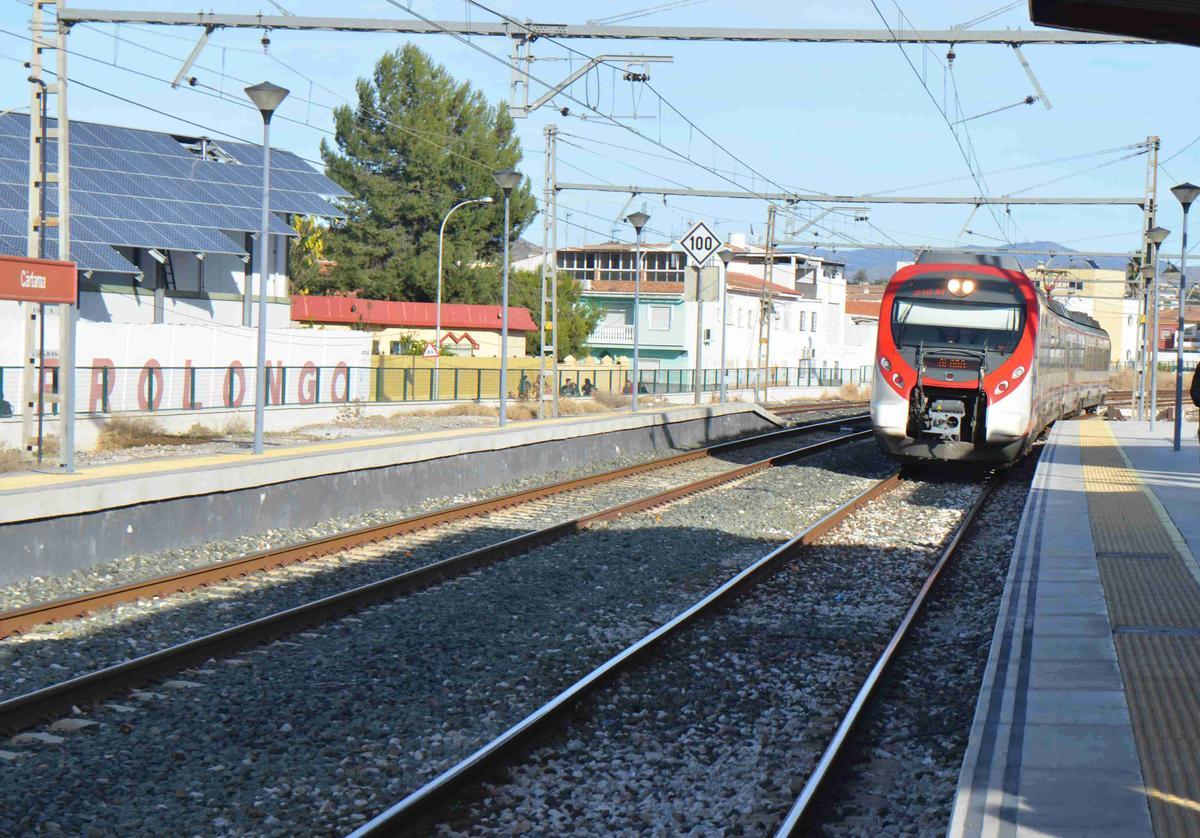 Archivo - Tren Cercanías C2