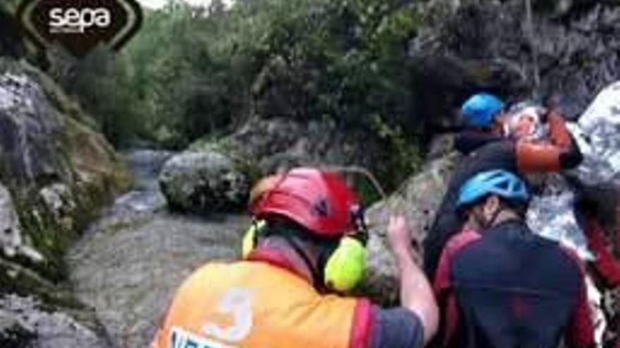 Un instante de la operación de rescate.