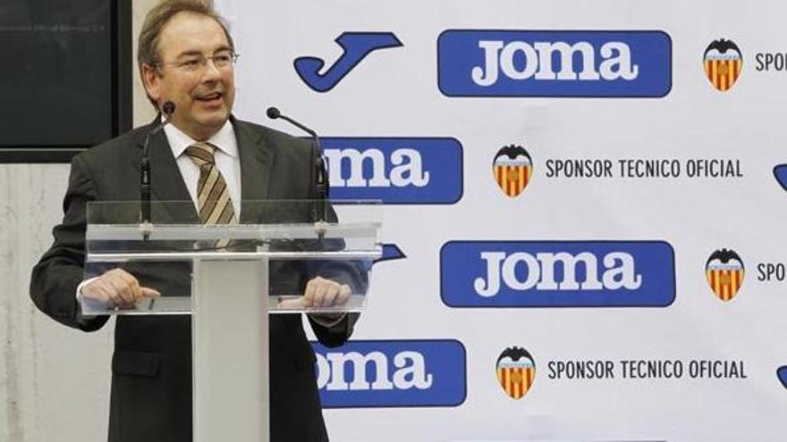 Luis Rosado, en la presentación de la nueva camiseta del Valencia CF.