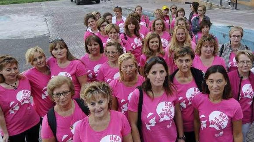 Participantes en una carrera por la igualdad en Pola de Lena.