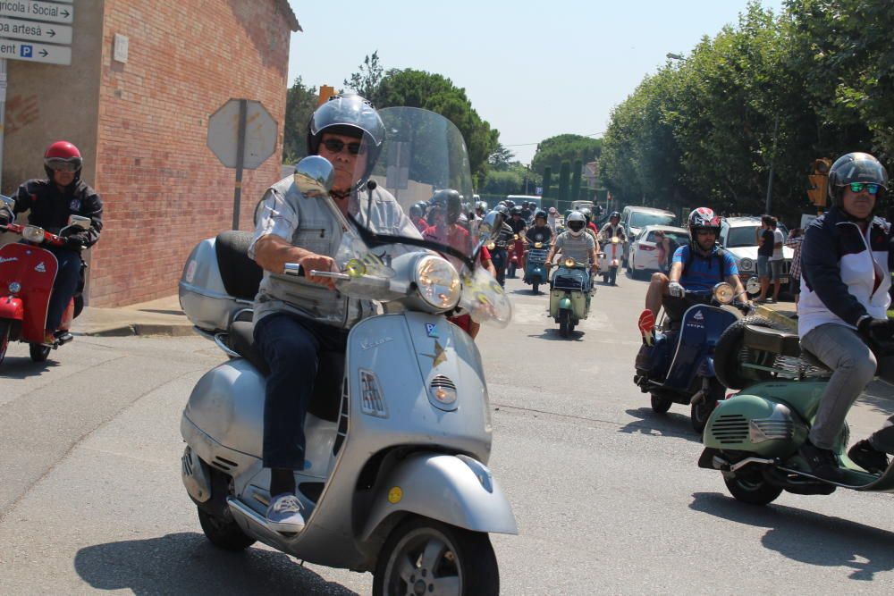 Fortià acull la 15a Trobada de Vespa i clàssiques