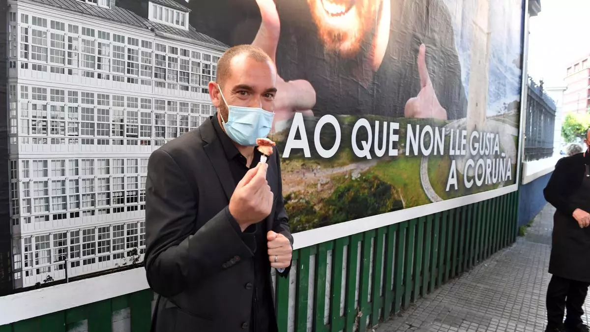 La alcaldesa, a Jorge Ponce en A Coruña: "Vigo es tan bonita que la tienen que llenar de luces para que no se vea"