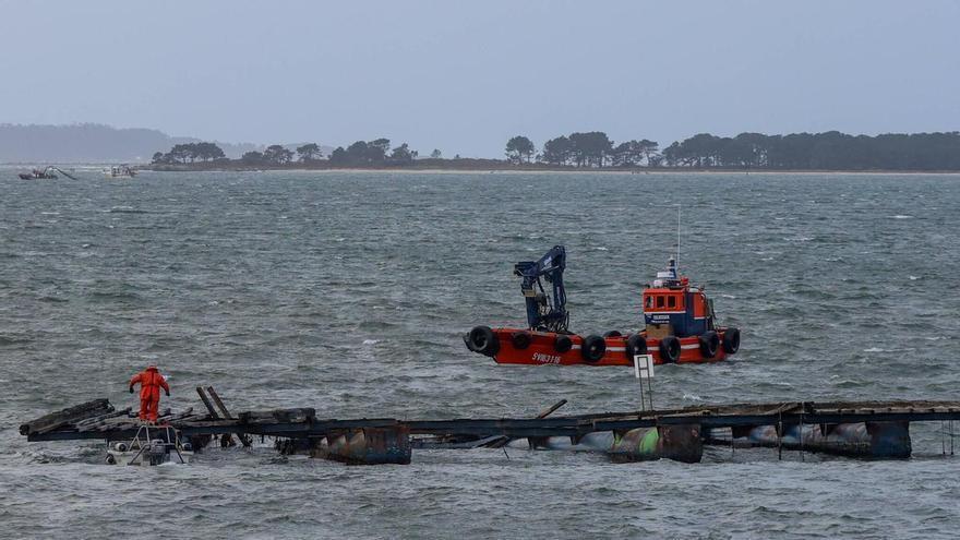 Bateas a la deriva en O Salnés