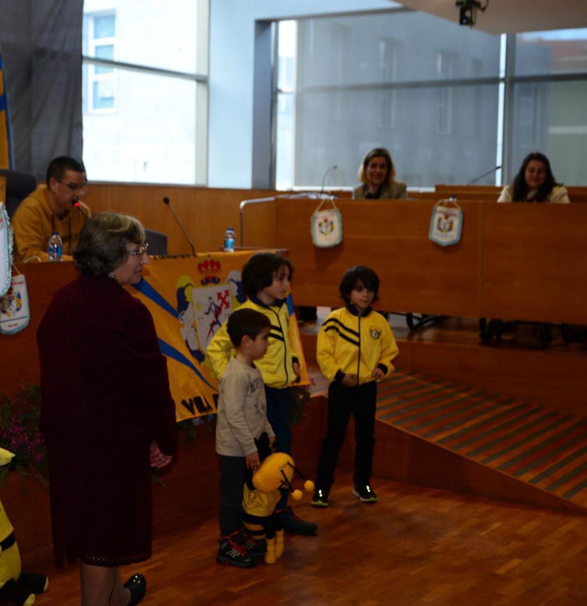 El Vila de Cangas celebra su puesta de largo para la temporada 2024 | GONZALO NÚÑEZ