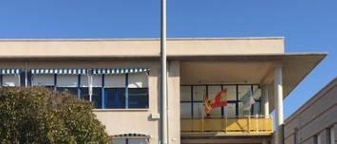 Una imagen del colegio Romualdo Ballester de Torrevieja.