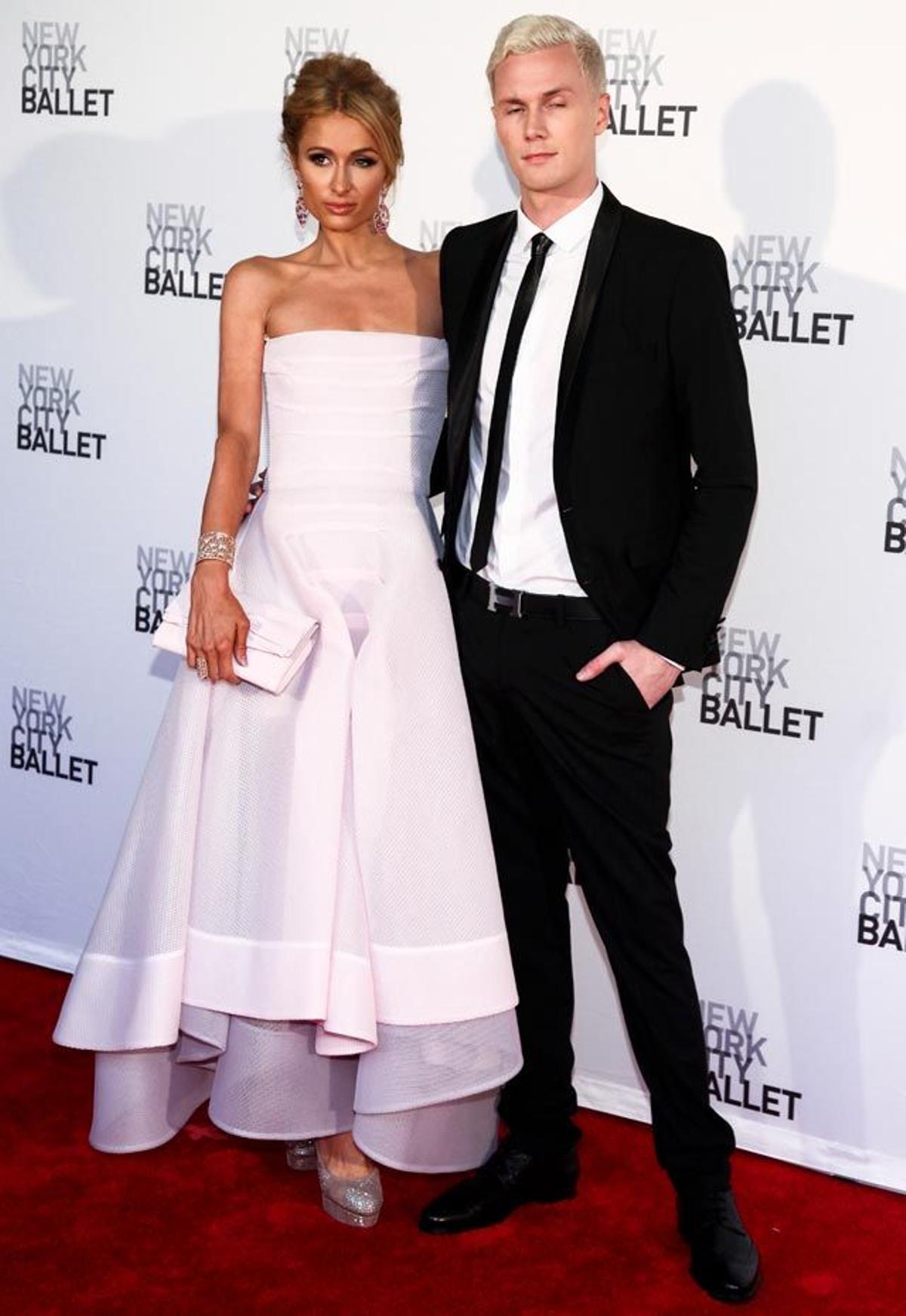 Paris Hilton va con su hermano Barron a la Gala de Primavera del Ballet de Nueva York