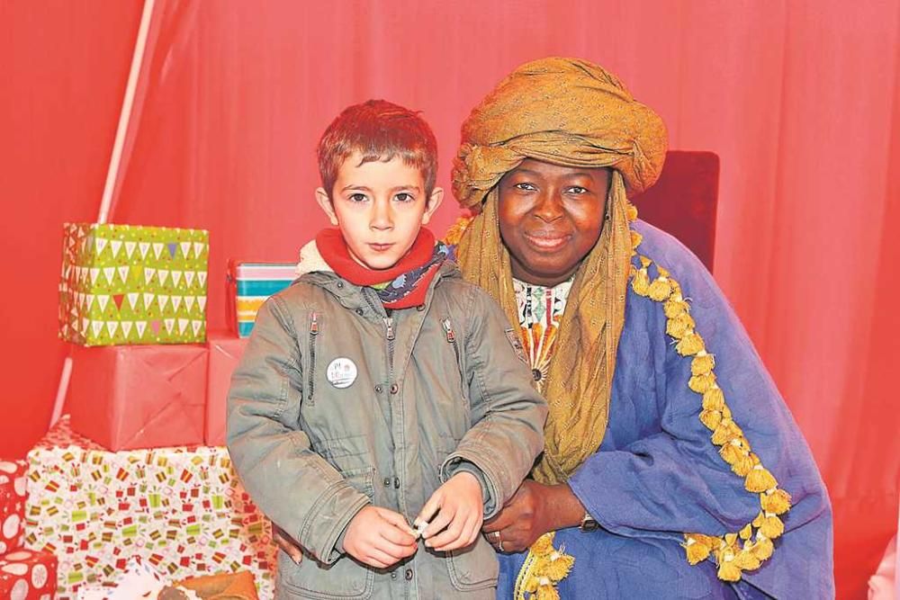 Els nens visiten el patge dels Reis Mags d'Orient - Fotos del 5 de gener de 2020
