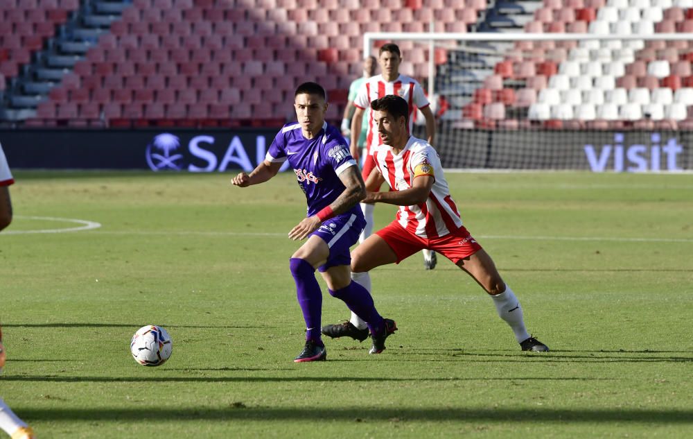 El partido entre el Almería y el Sporting, en imágenes