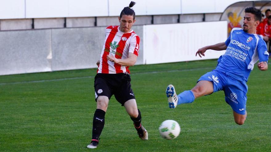 Adrián Prieto en un partido de este año.