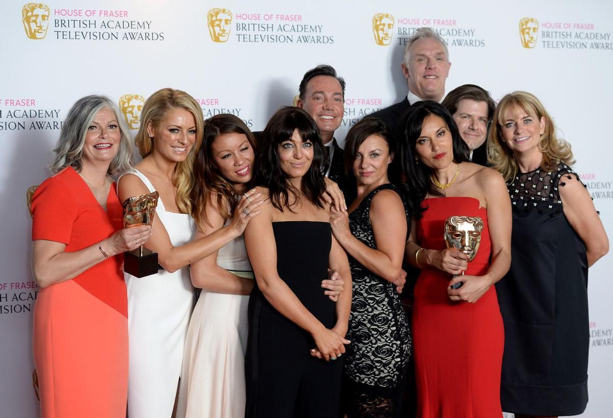 Tess Daly, Claudia Winkelman, Craig Revel Horwood, Greg Davies  y el resto del equipo