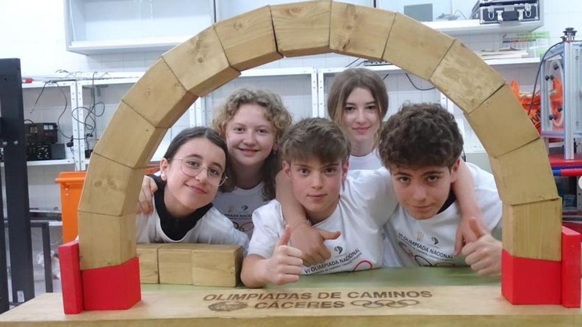 Alumnos del IES Albarregas durante el certamen.