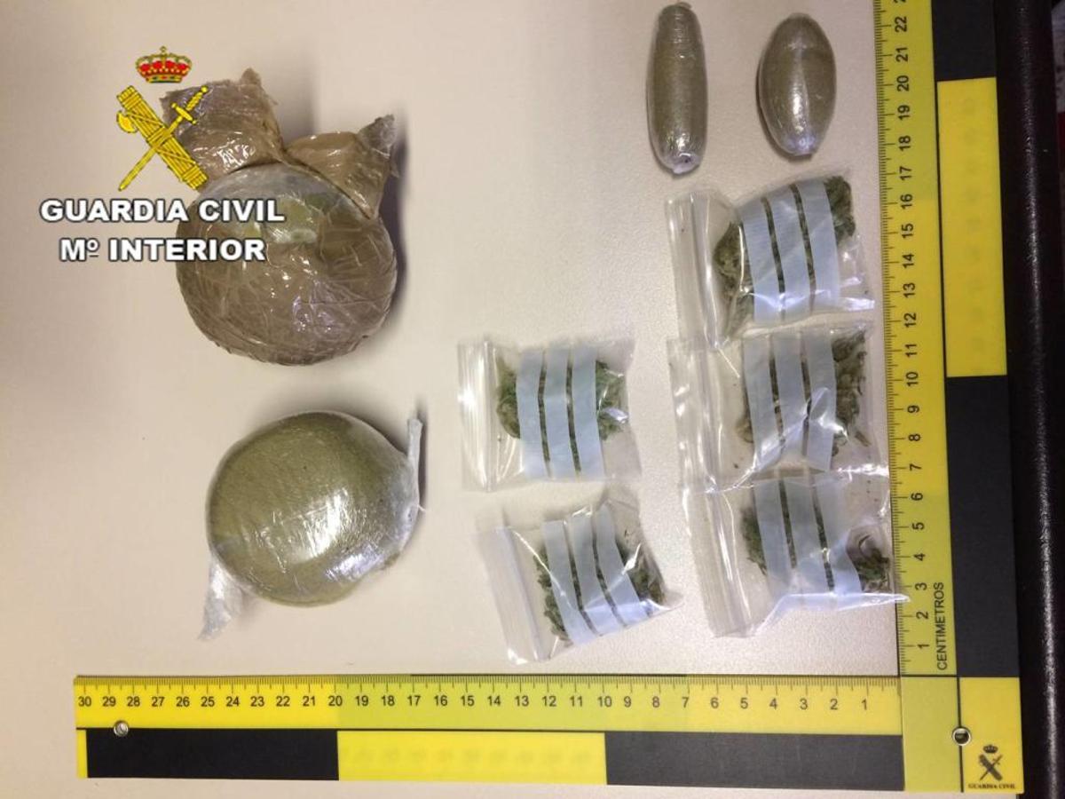 La Guardia Civil desarticula en Aspe una banda dedicada al cultivo y venta de drogas