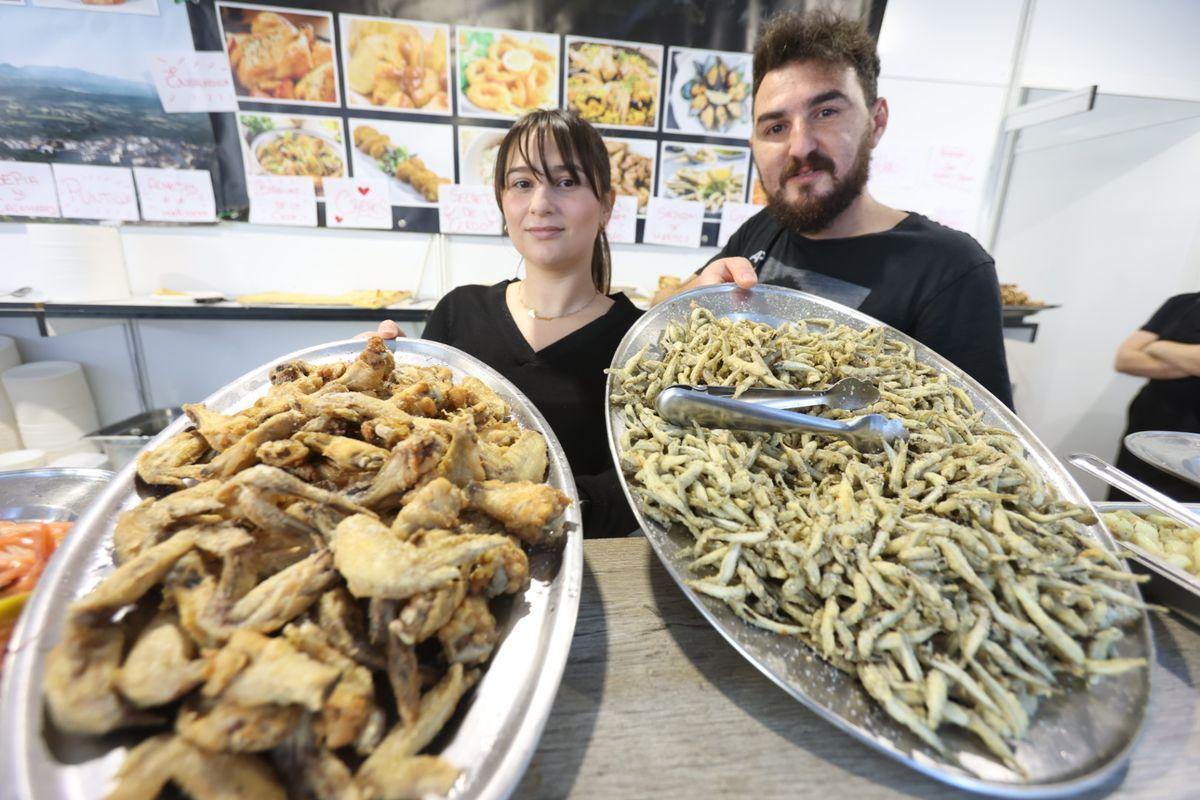 En esta edición se mantienen los puestos tradicionales y se amplía la oferta gastronómica con especialidades de Argentina, Rumanía e Italia, entre otros países.