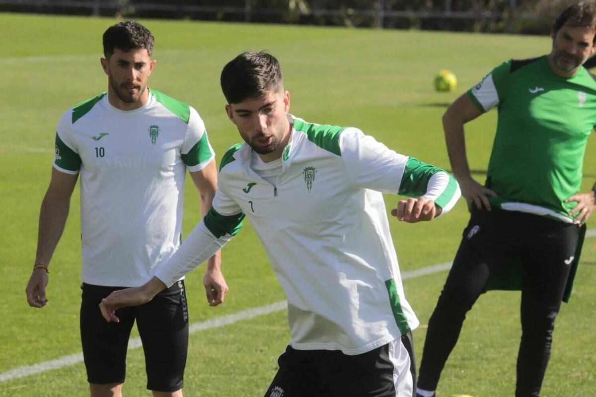 Theo Zidane, durante una sesión de entrenamiento del Córdoba CF en la Ciudad Deportiva.