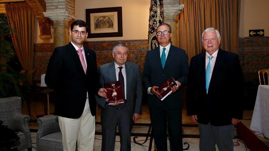 Aranda Doncel presenta un libro sobre la Semana Santa