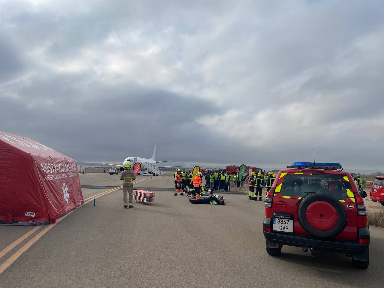 Así ha sido el simulacro de un accidente aéreo en el Aeropuerto de Zaragoza