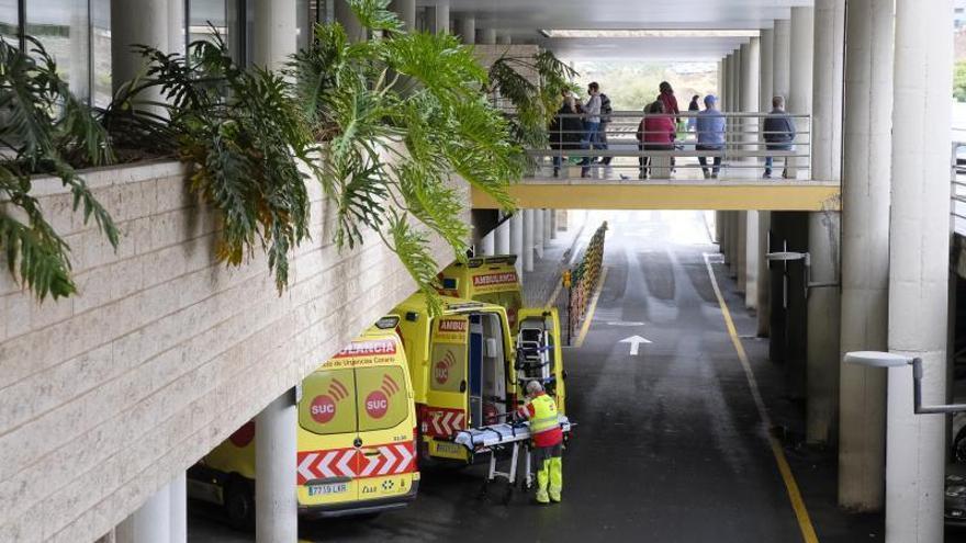 Una mujer resulta herida grave tras el vuelco de su vehículo en Arucas