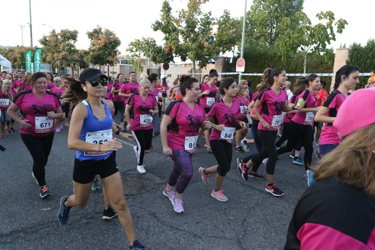 La marea rosa inunda las calles de Córdoba