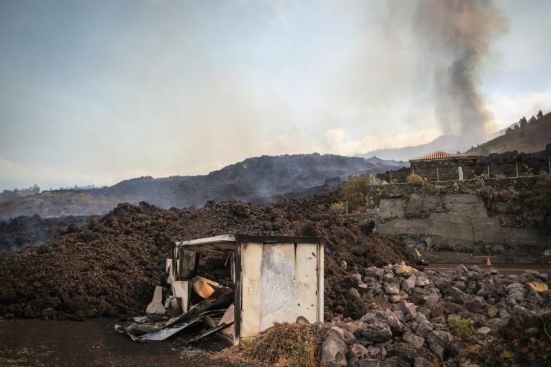 La lava del volcán avanza por La Palma