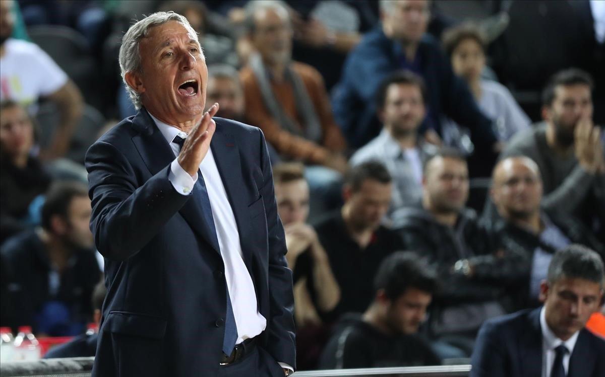 El técnico azulgrana Pesic, en el partido de la semana pasada ante el Darussafaka
