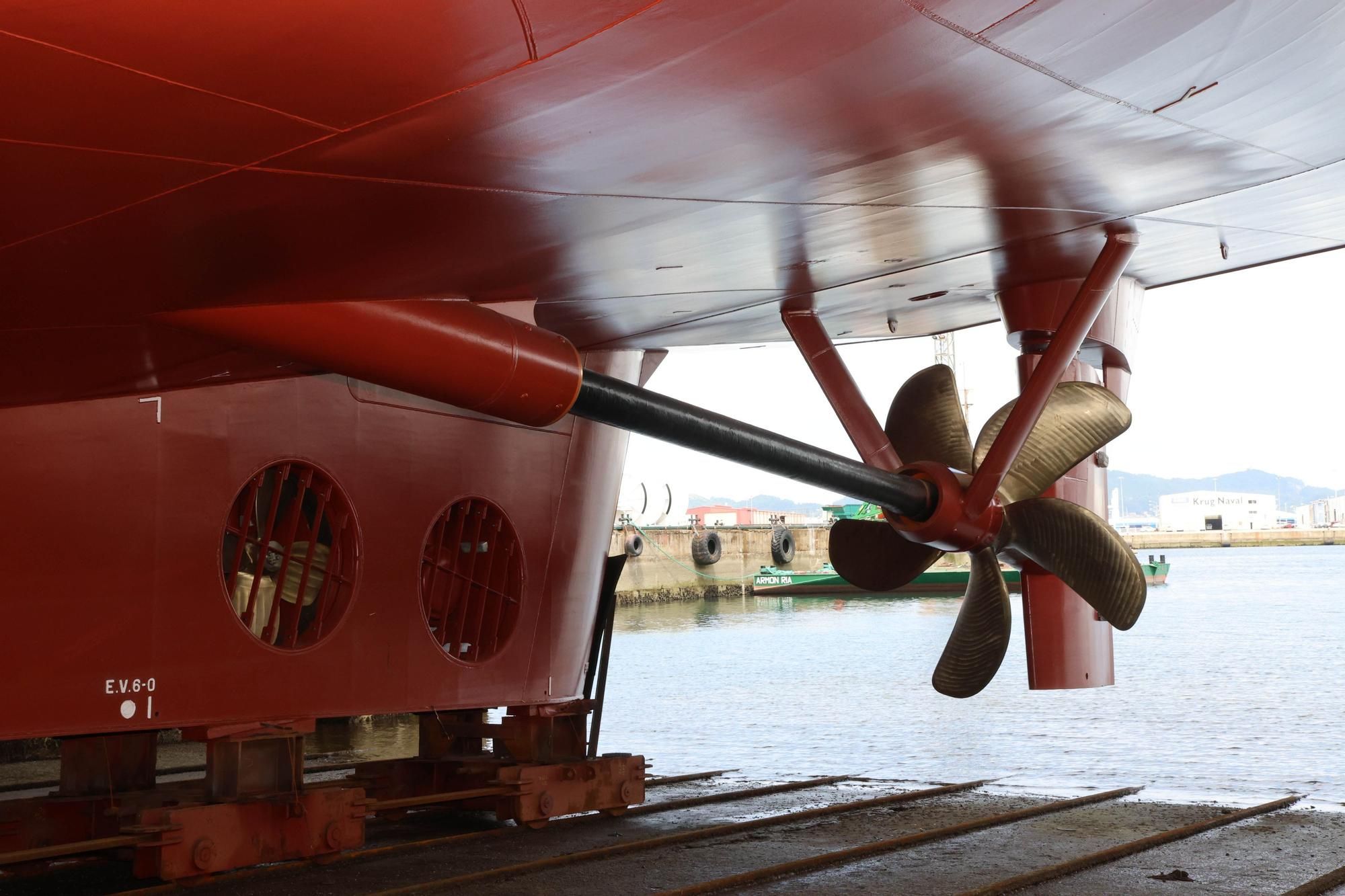 En las entrañas del mayor oceanográfico español, botado por el grupo asturiano Armón