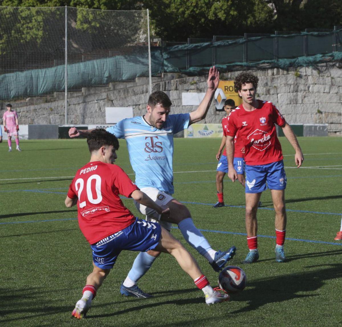 Una acción de un duelo anterior del Moaña.