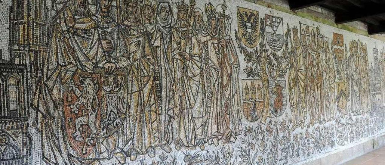 Mosaico sobre la ruta jacobea, en el claustro del Monasterio de Poio. // Gustavo Santos