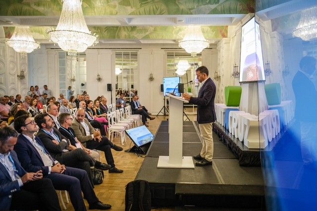 Jornada de Turismo de Santa Cruz de Tenerife en el Hotel Mencey