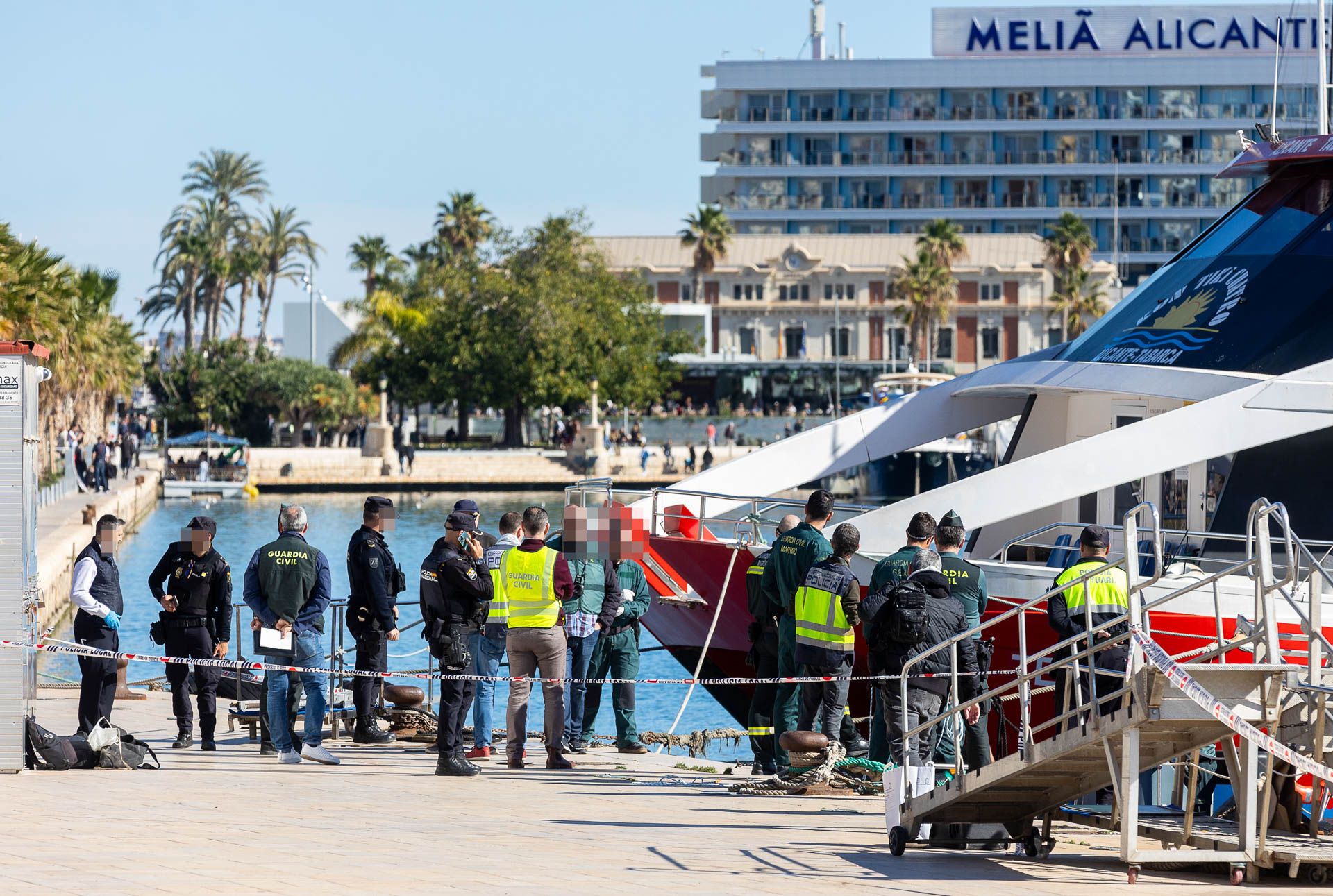 Encuentran flotando en aguas del Puerto de Alicante el cadáver de una mujer desaparecida