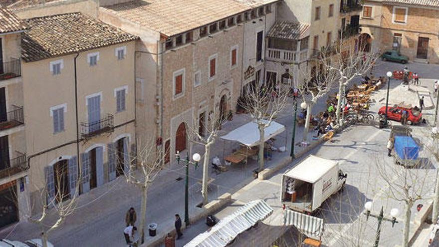Imagen de la zona que ocupa la plaza del Ayuntamiento de Alaró.