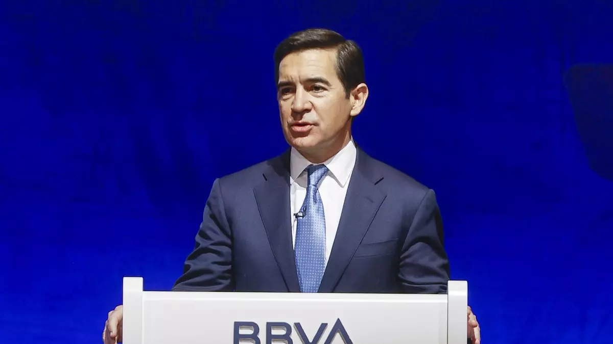 Bruselas abre la vía para sancionar a España por frenar la opa de BBVA sobre Sabadell