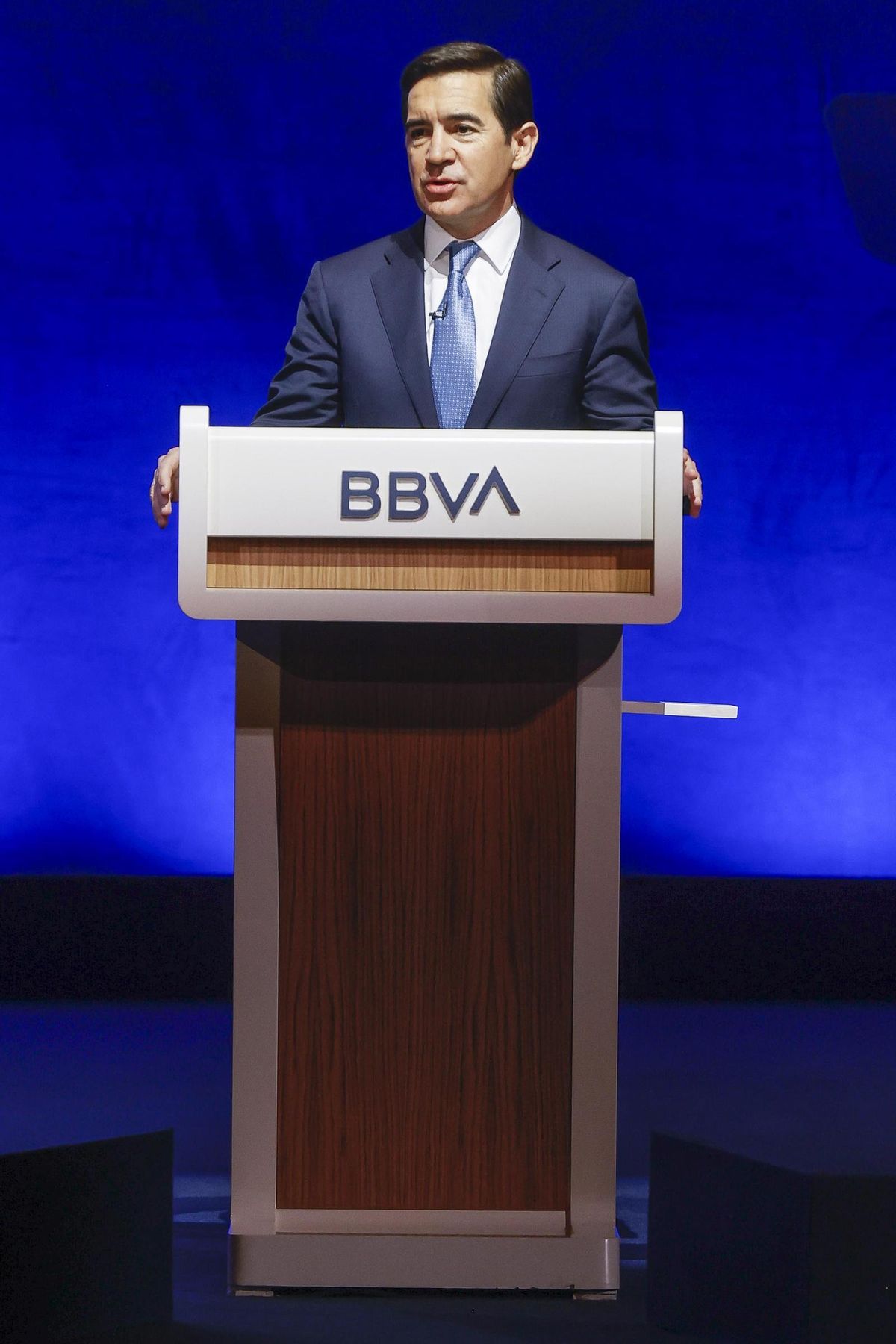 Brussel·les obre la via per sancionar Espanya per frenar l’opa del BBVA sobre el Sabadell Brussel·les obre la via per sancionar Espanya per frenar l’opa del BBVA sobre el Sabadell