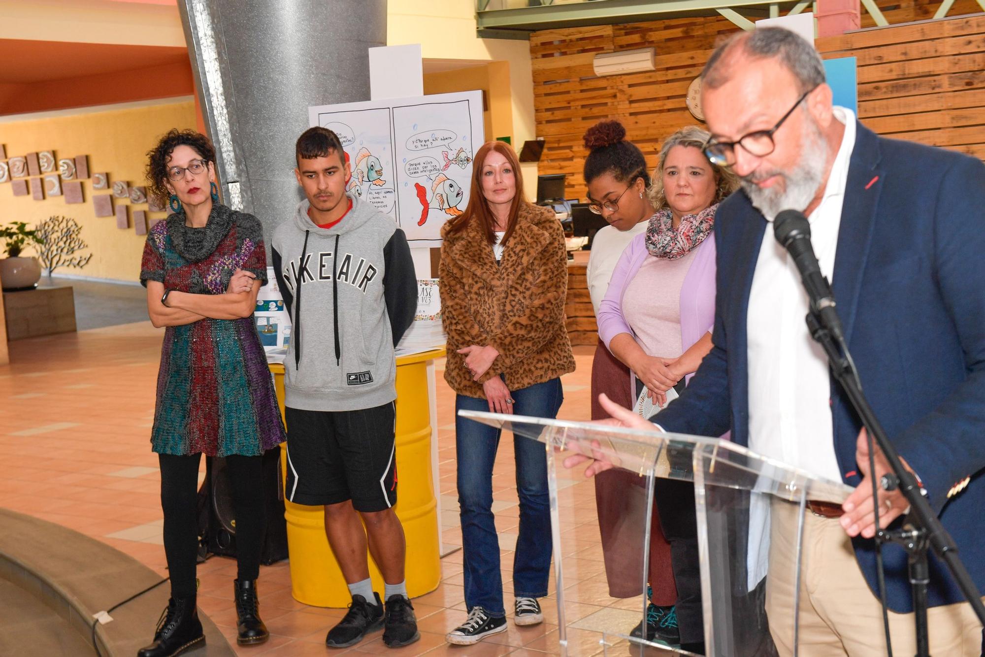 Alumnos de seis centros educativos de Santa Lucía hacen un libro de viñetas