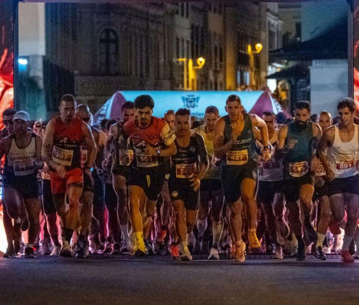 Salida de la 8KM.  | EL DÍA