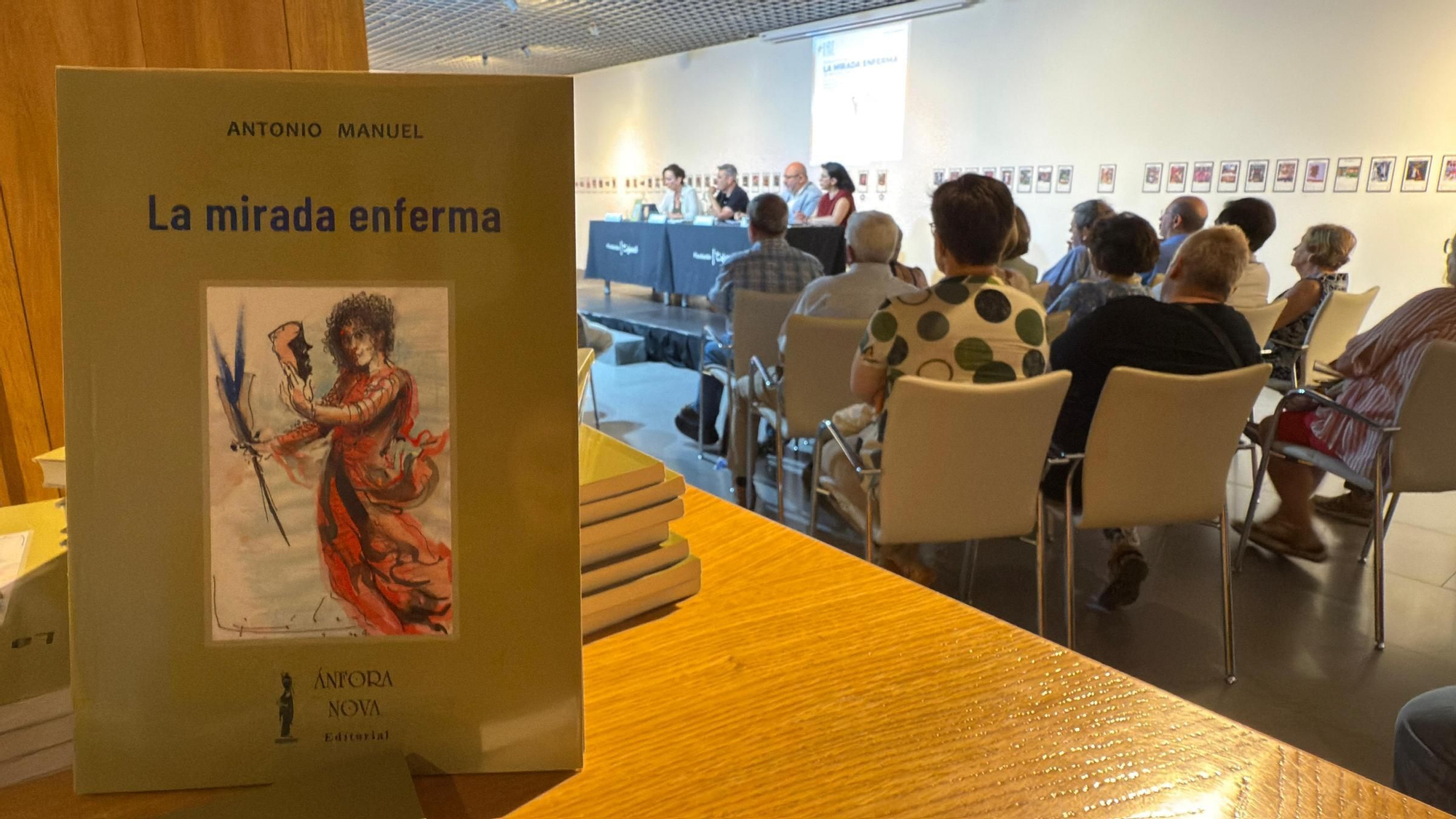 Presentación de 'La mirada enferma', el nuevo libro del escritor y profesor de Derecho de la UCO Antonio Manuel Rodríguez Ramos