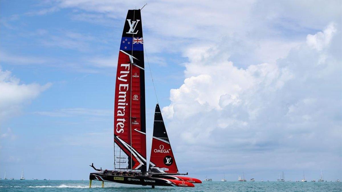 El Emirates Team New Zealand, durante una prueba