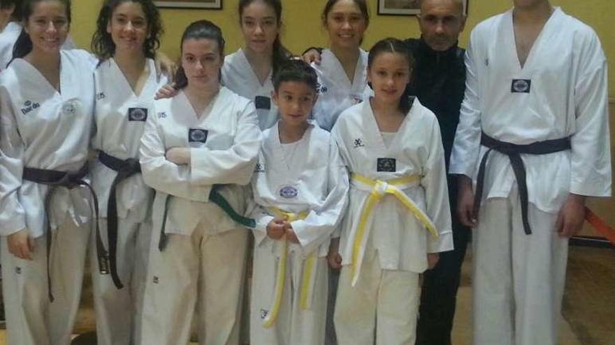 Integrantes del Asociación Club Taekwondo Lalín.