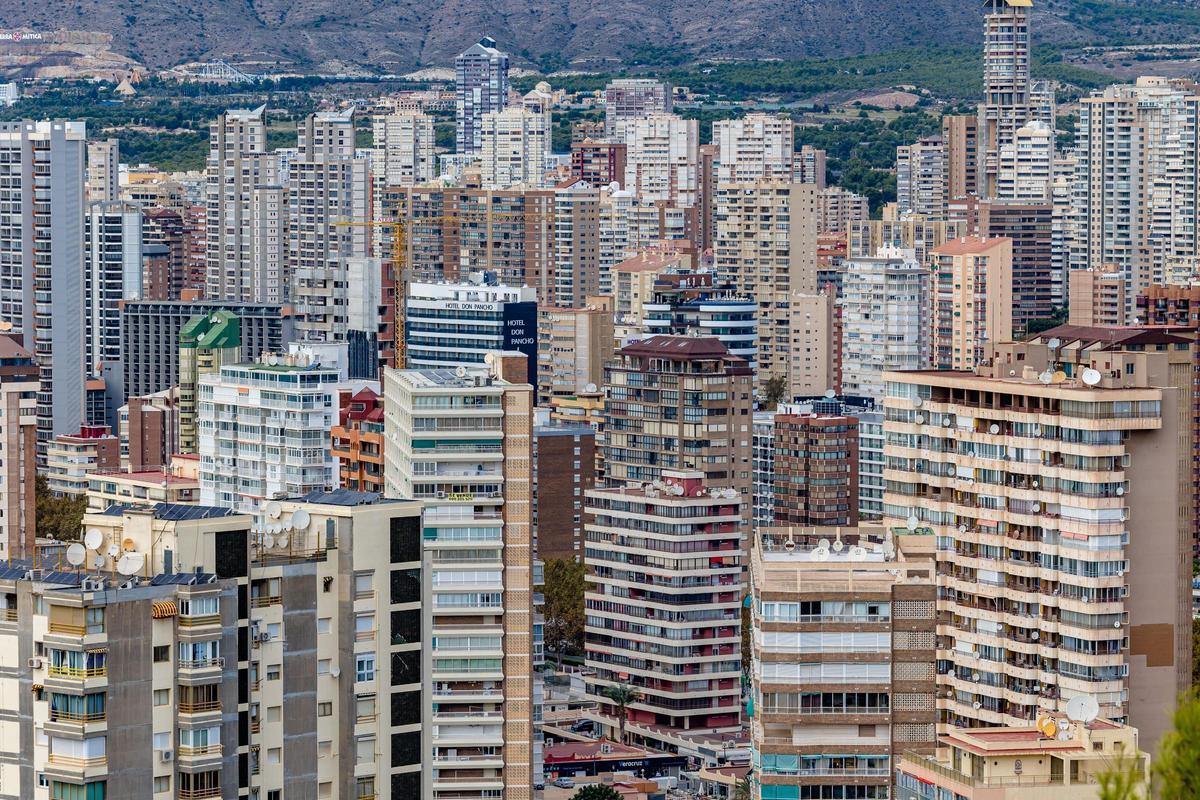 Una panorámica de los bloques de apartamentos característicos de Benidorm.