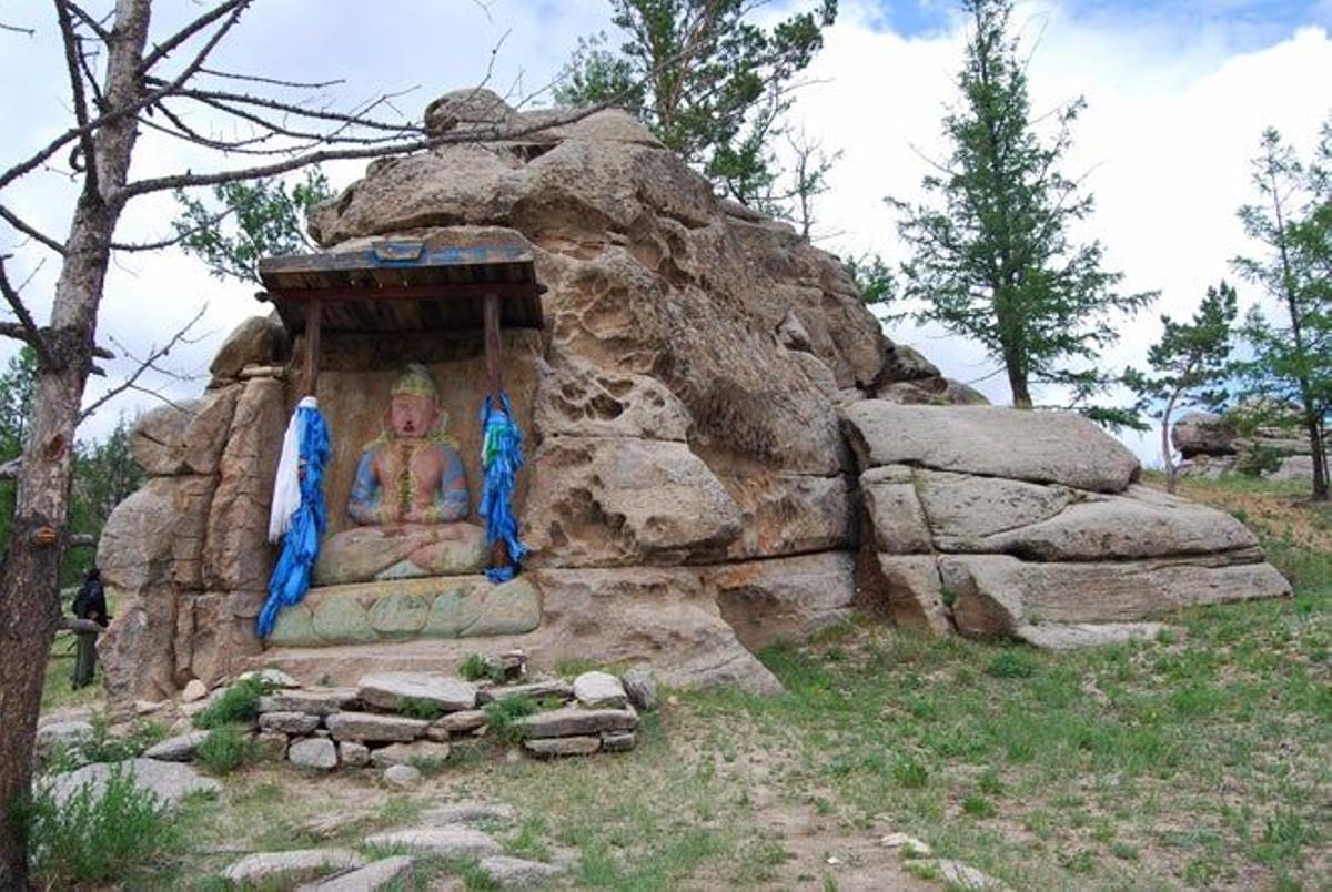 Gran montaña de Burkhan Khaldun y paisaje sacro circundante (Mongolia).