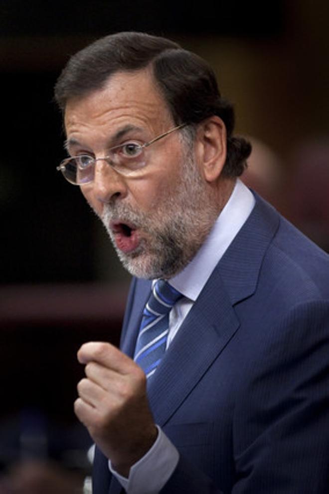 Rajoy reclama elecciones anticipadas y Zapatero le acusa de protagonizar una oposición "a la griega"